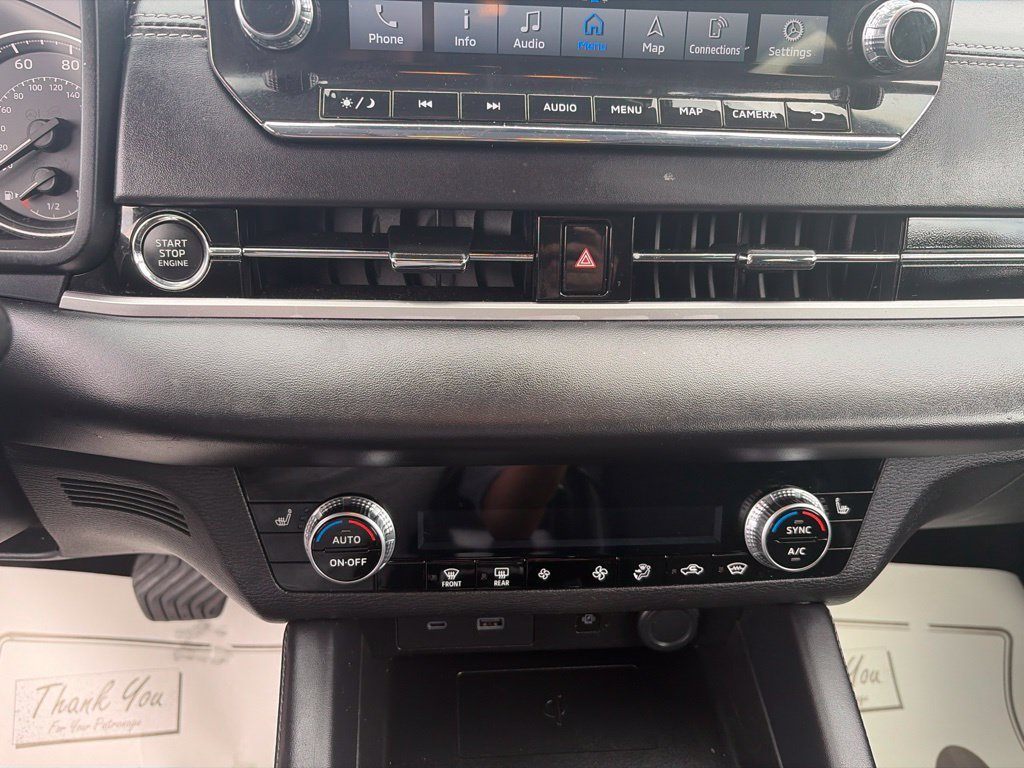 Used 2024 Gray Mitsubishi SE image 24