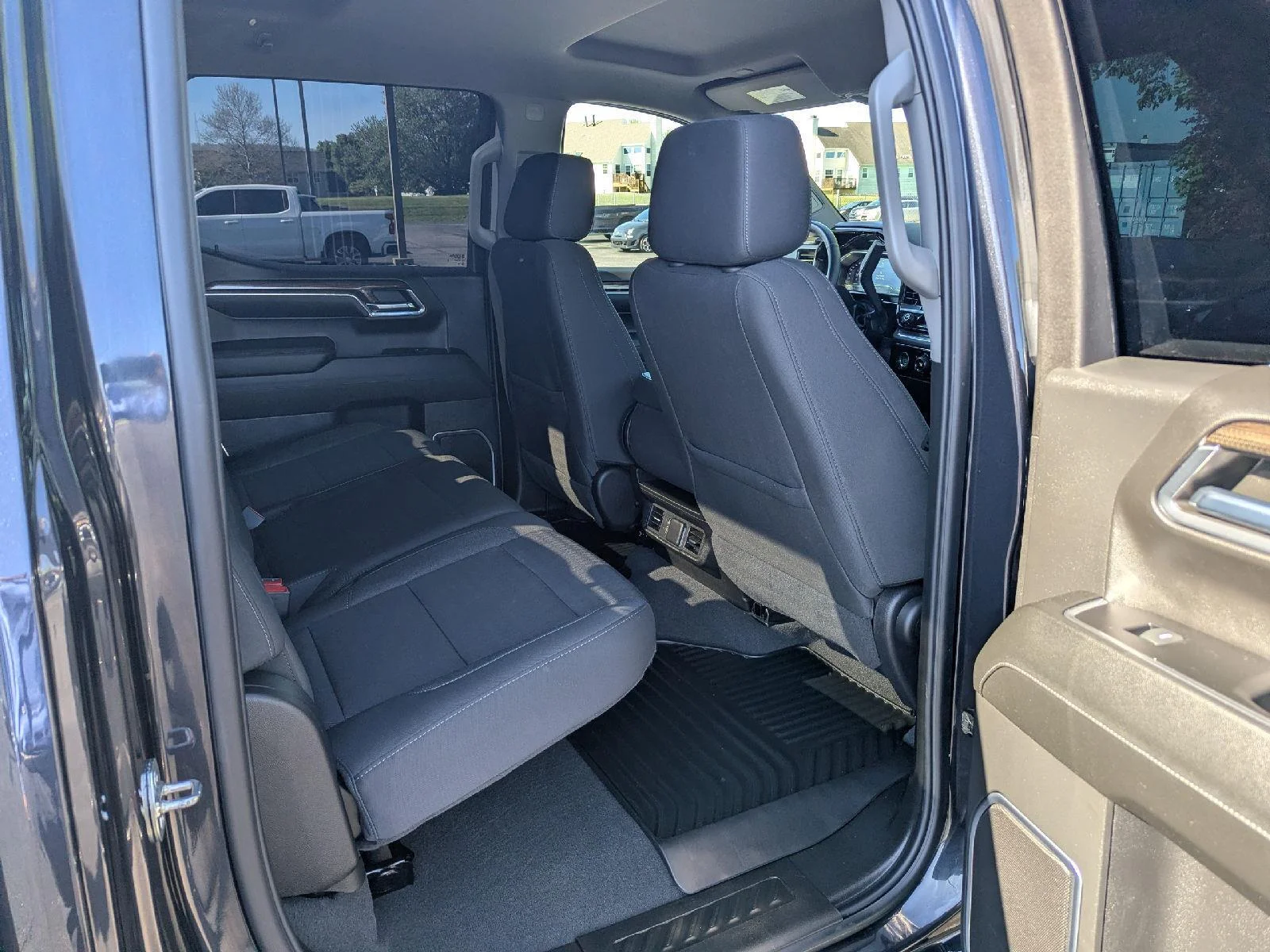 2024 Chevrolet Silverado 1500 LT - Photo 31