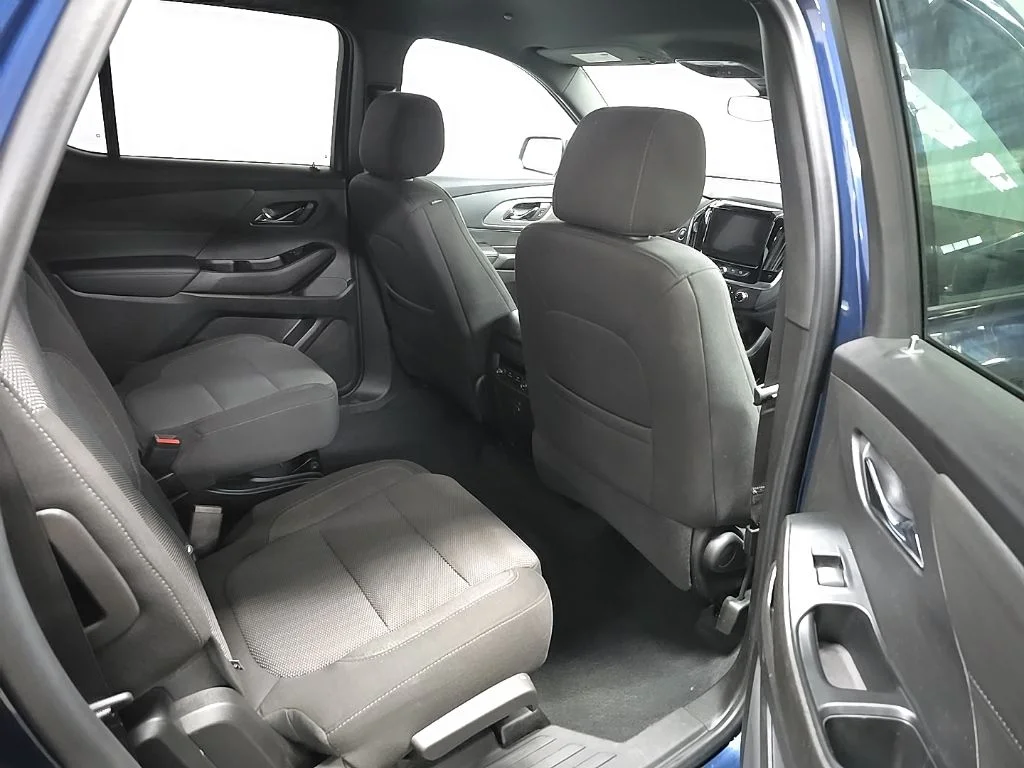 Used 2023 Blue Chevrolet LT image 17