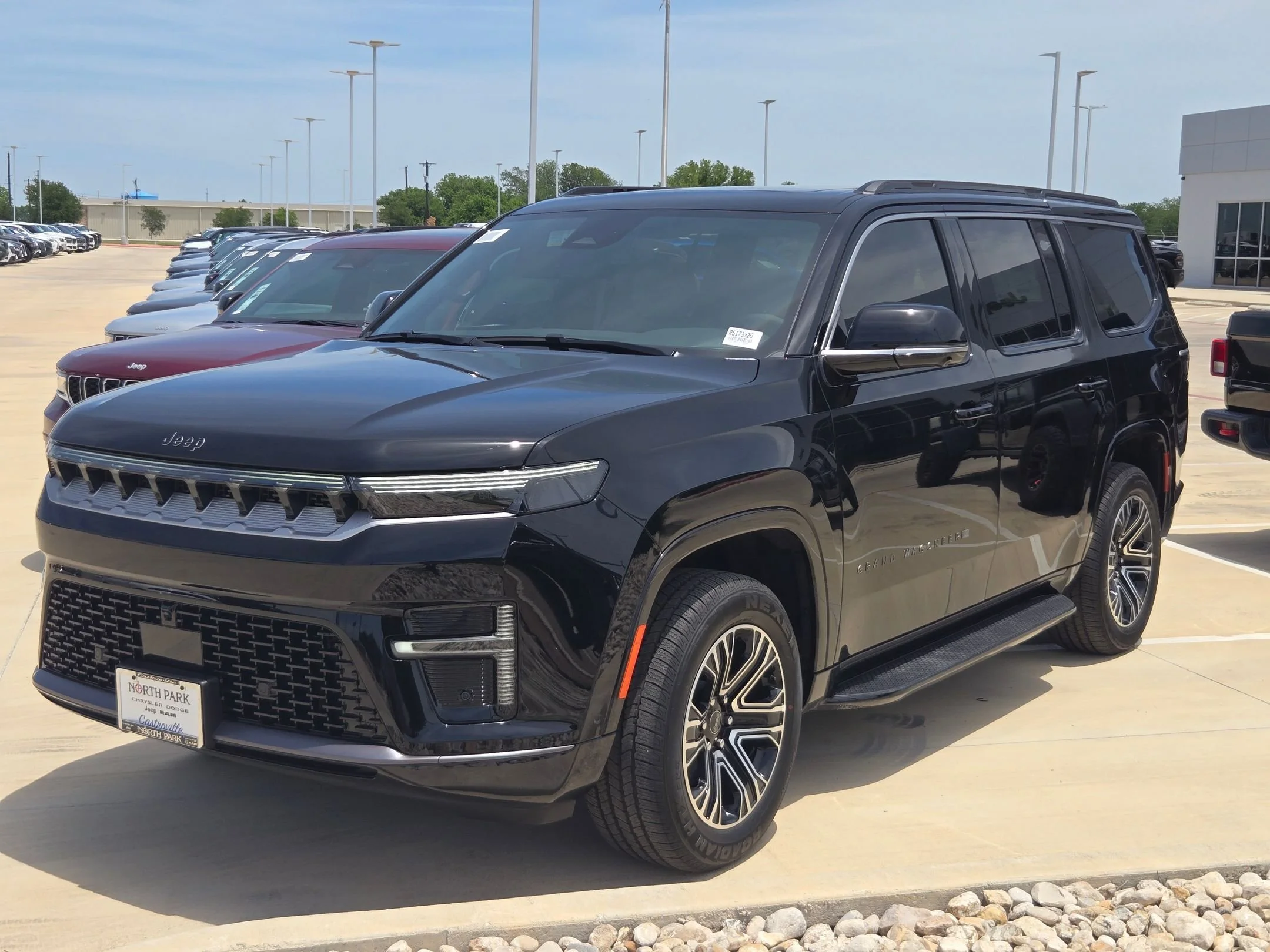 New 2026 High Gloss Black Exterior Paint Jeep  image 7