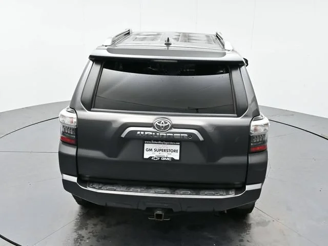 Used 2014 Magnetic Gray Met Toyota SR5 image 22
