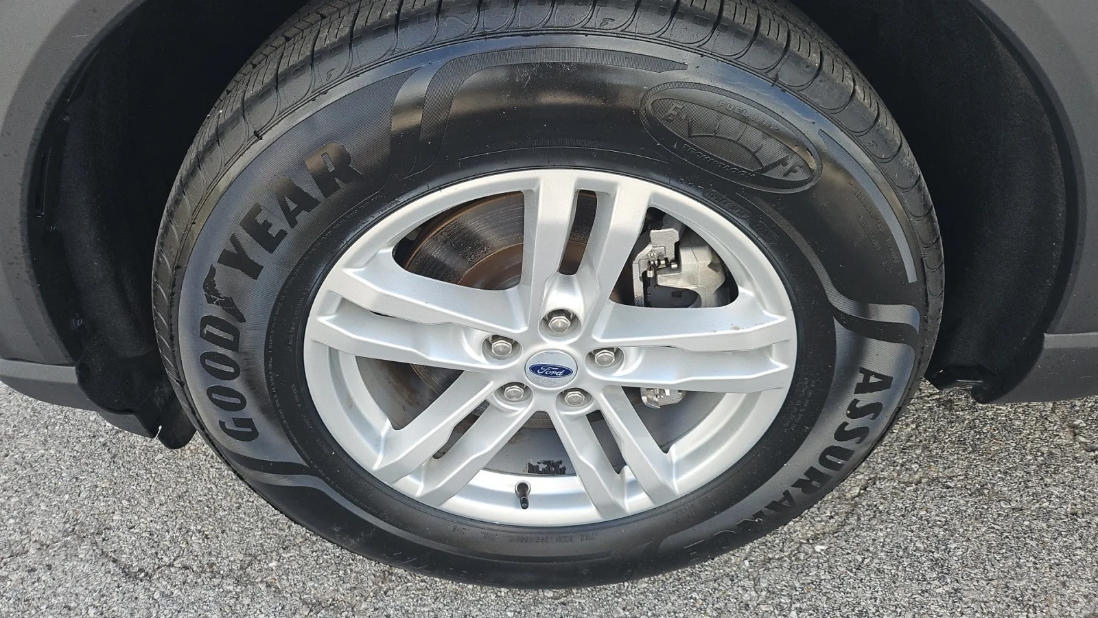Used 2023 White Ford XLT image 9