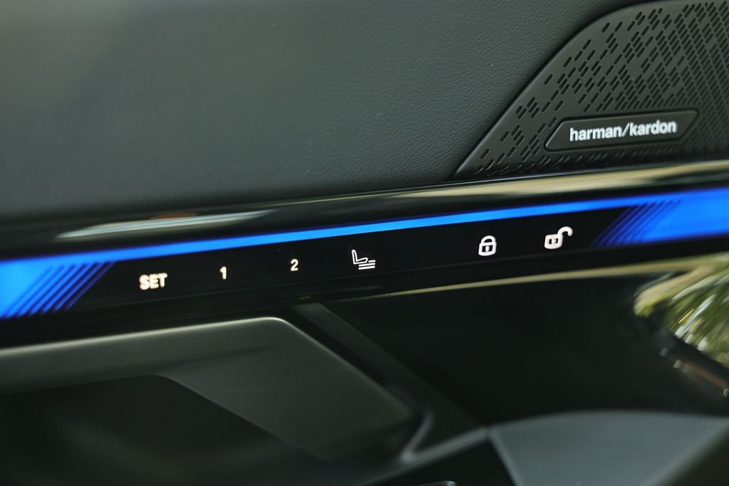 2027 BMW 5 Series 530i - Photo 14