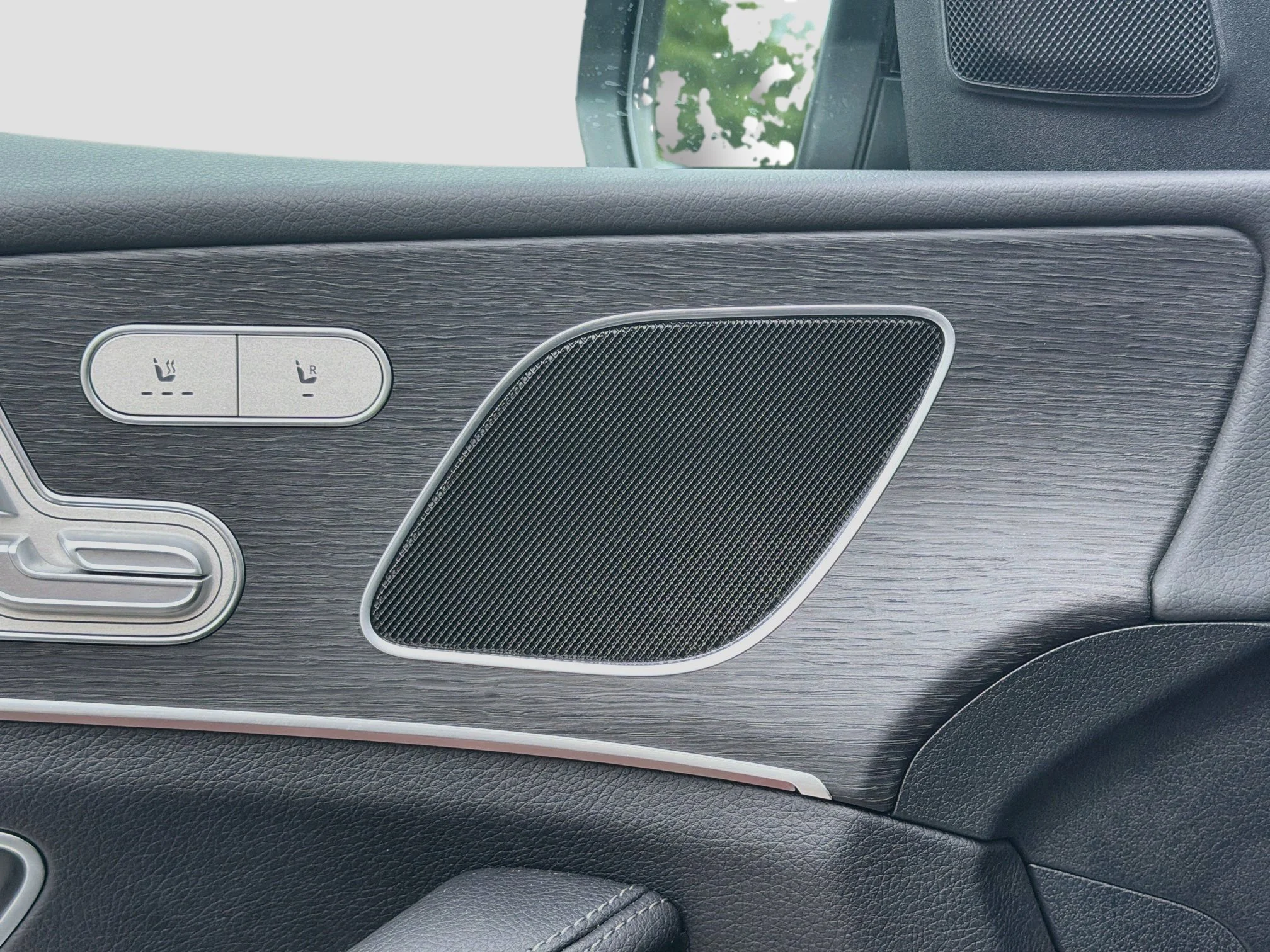 Used 2025 Obsidian Black Metallic Mercedes-Benz GLE 350 image 23