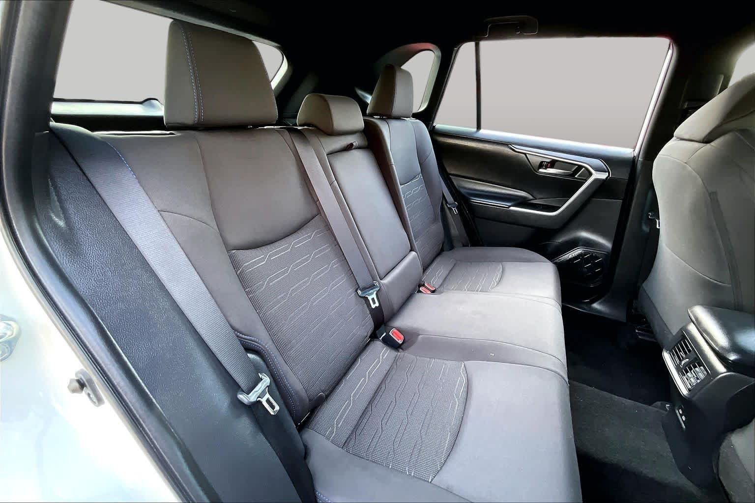 Used 2022 Blizzard Pearl Toyota Hybrid SE image 19