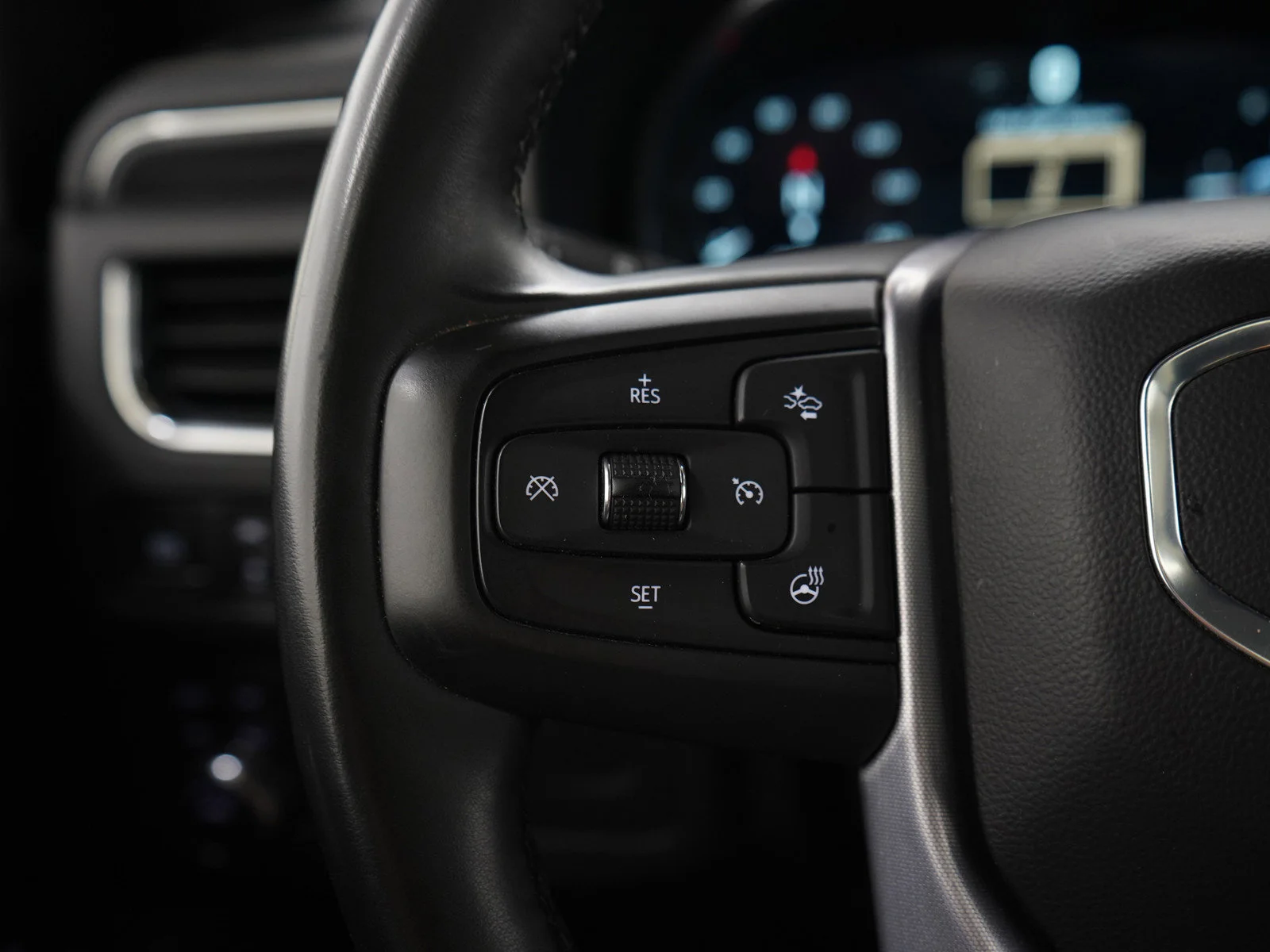 Used 2024 Silver GMC SLT image 26