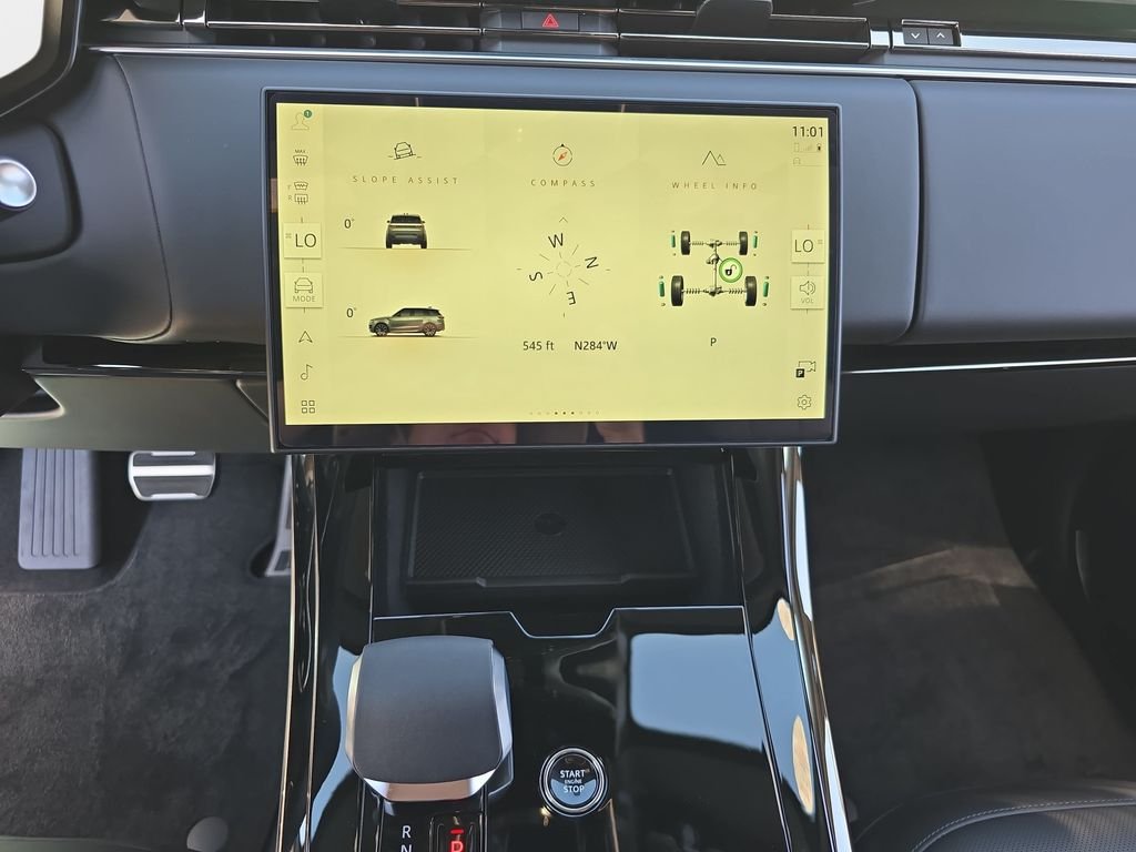 New 2026 Carpathian Grey Land Rover Dynamic SE image 21