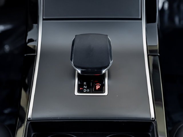 Used 2026 Fuji White Land Rover S image 22