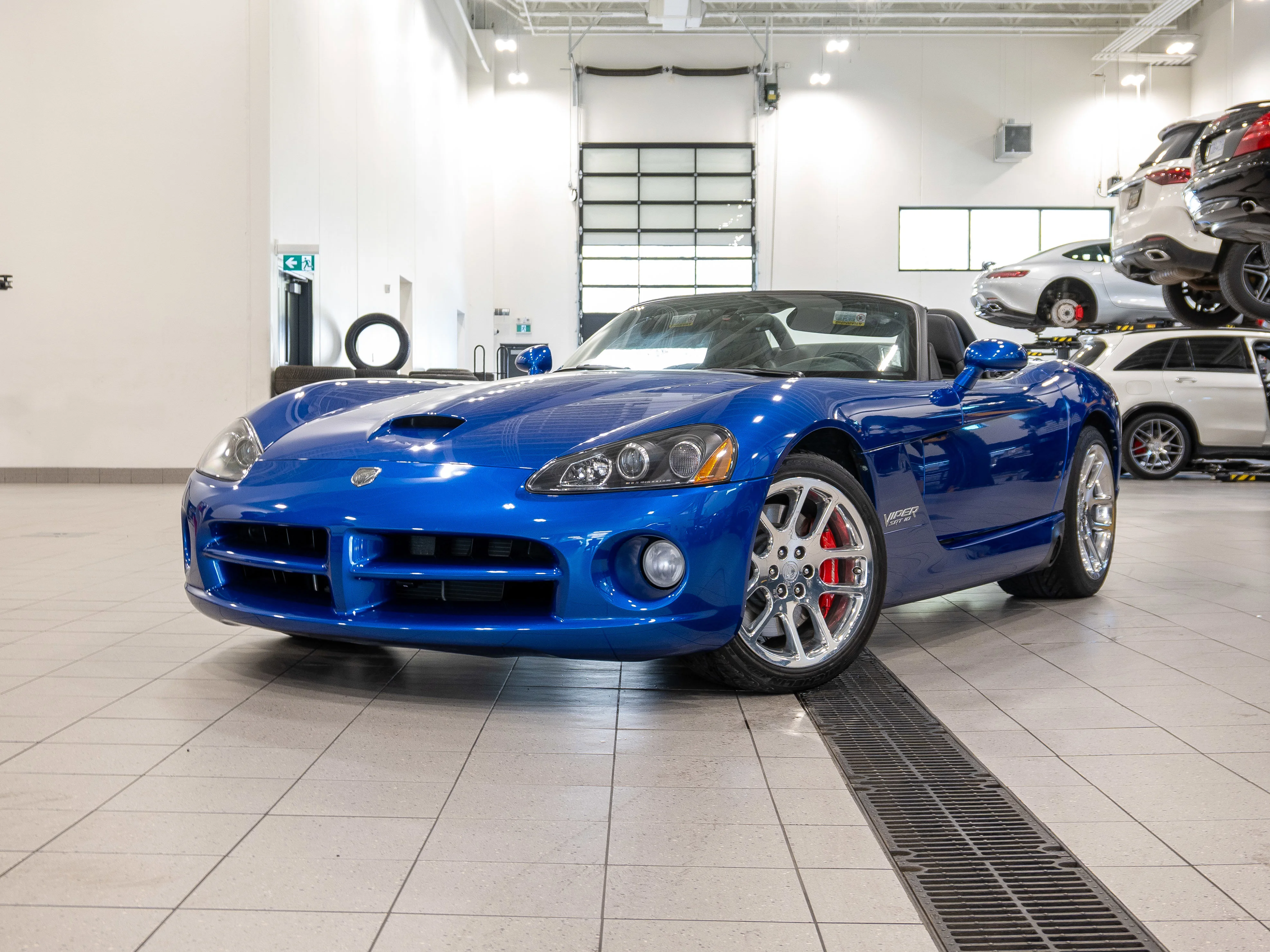 Used 2006 Viper Blue Dodge SRT10 image 1