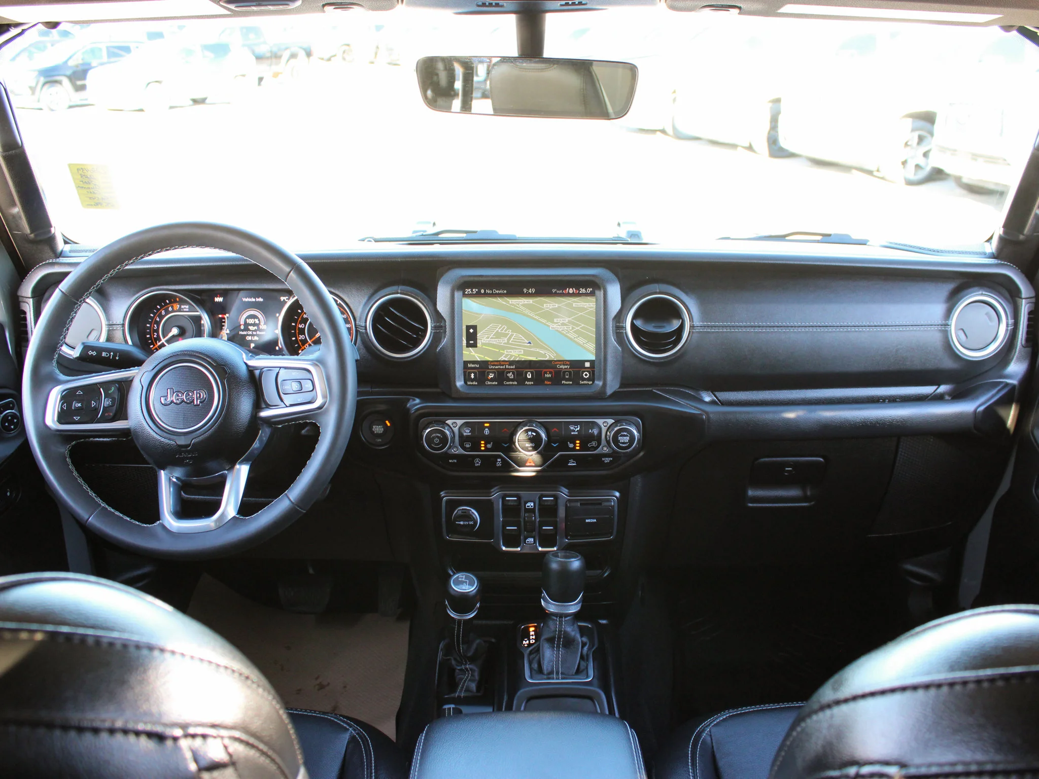 Certified Used 2023 Grey Jeep Overland * No Accidents | V6 | Heated McKinley Leather | Trailer Tow Package image 4