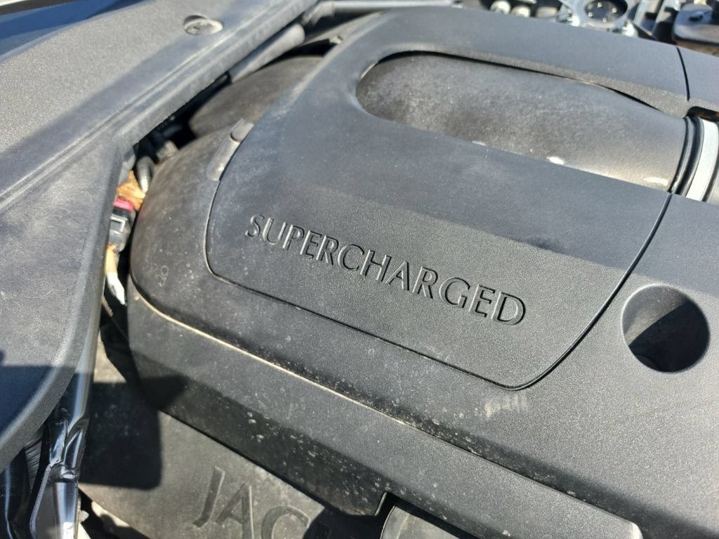 Used 2004  Jaguar XJR image 31