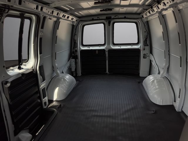 2026 GMC Savana Cargo Work Van - Photo 25
