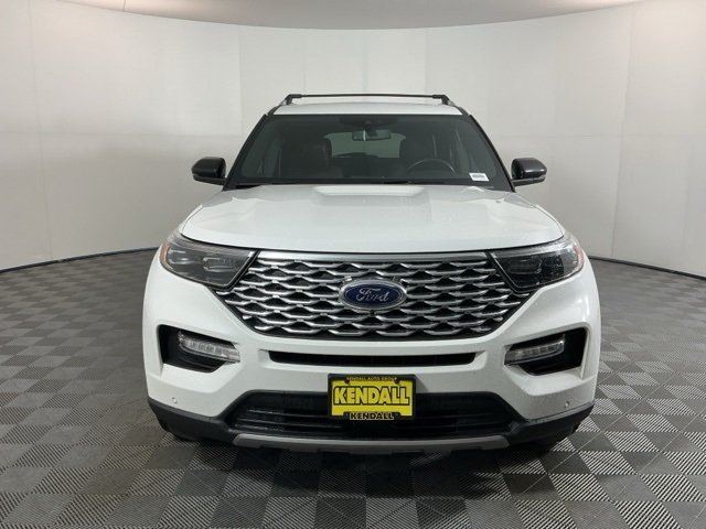 2020 Ford Explorer Platinum photo 2