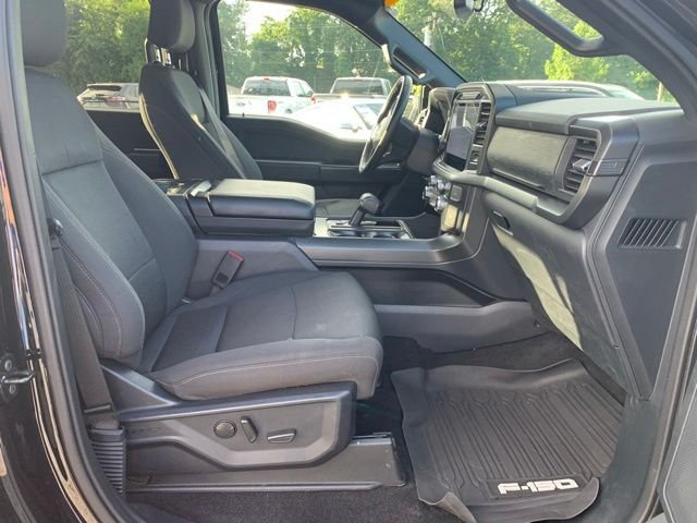 Used 2024 Black Ford XLT image 16