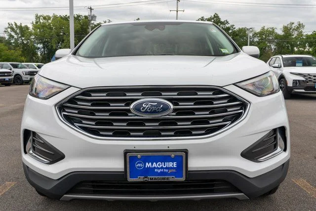 Used 2022 White Ford SEL image 3