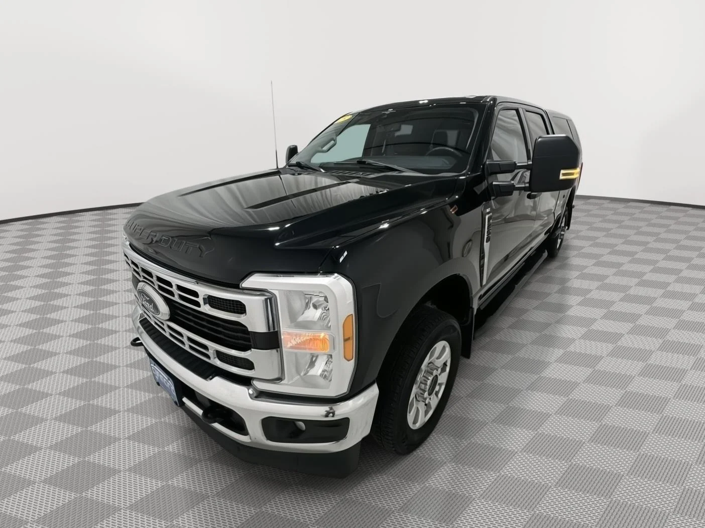 Used 2023 Agate Black Metallic Ford XL image 1