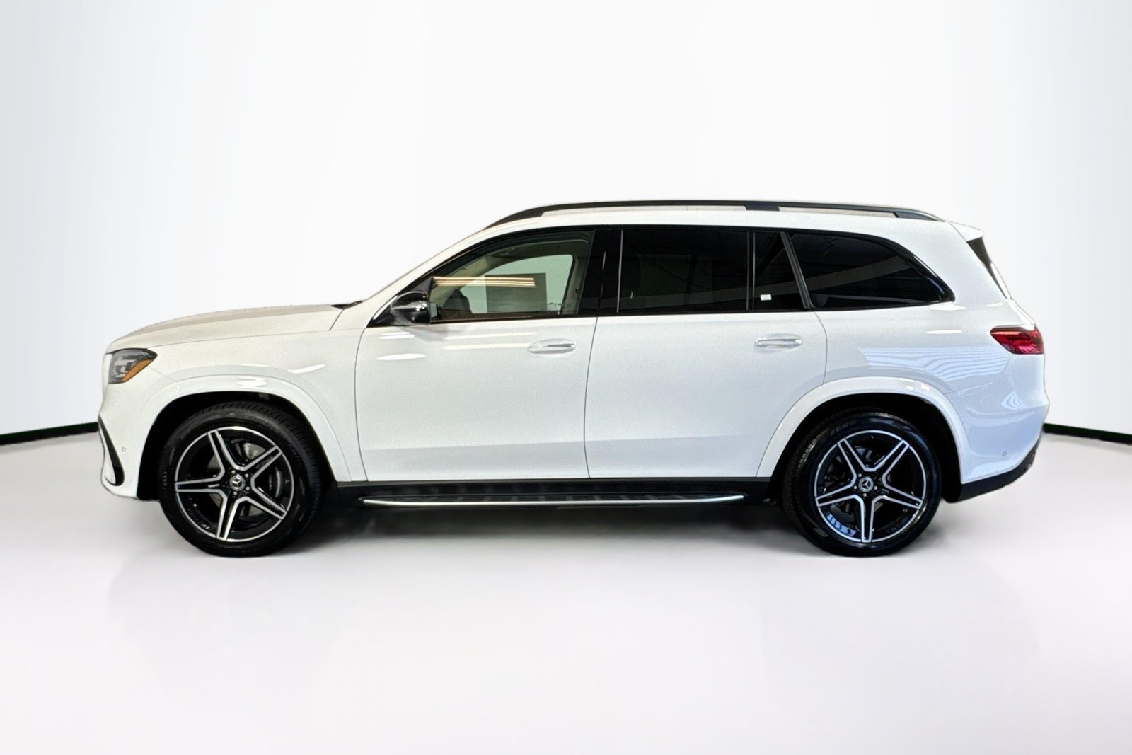New 2026 Polar White Mercedes-Benz GLS 450 image 8