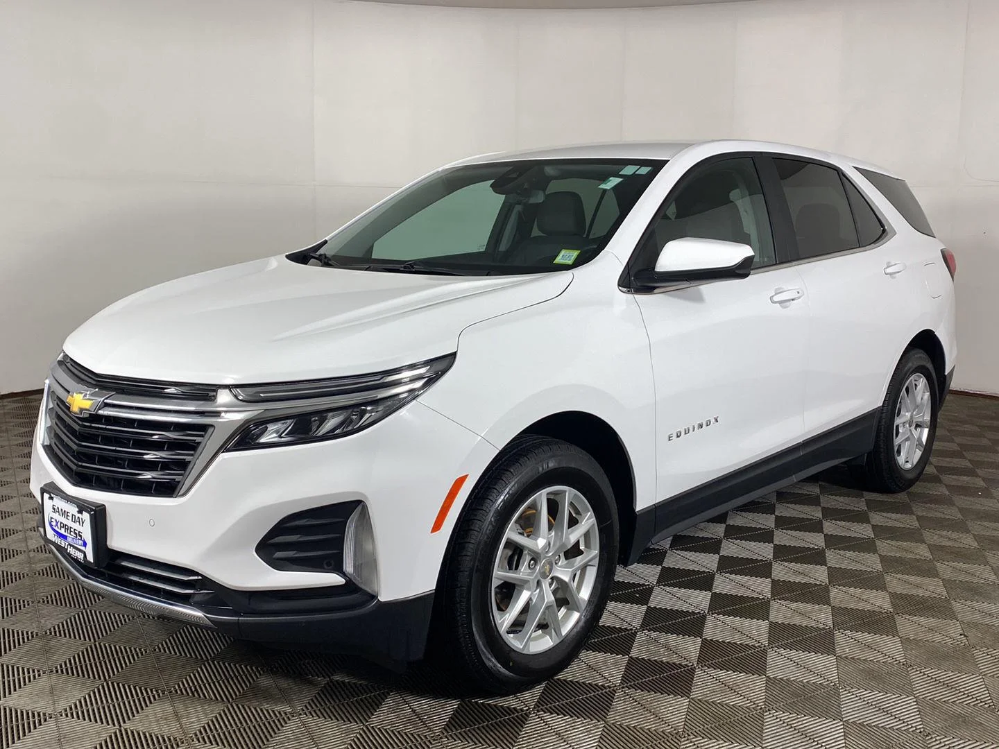Used 2023 Summit White Chevrolet LT image 28