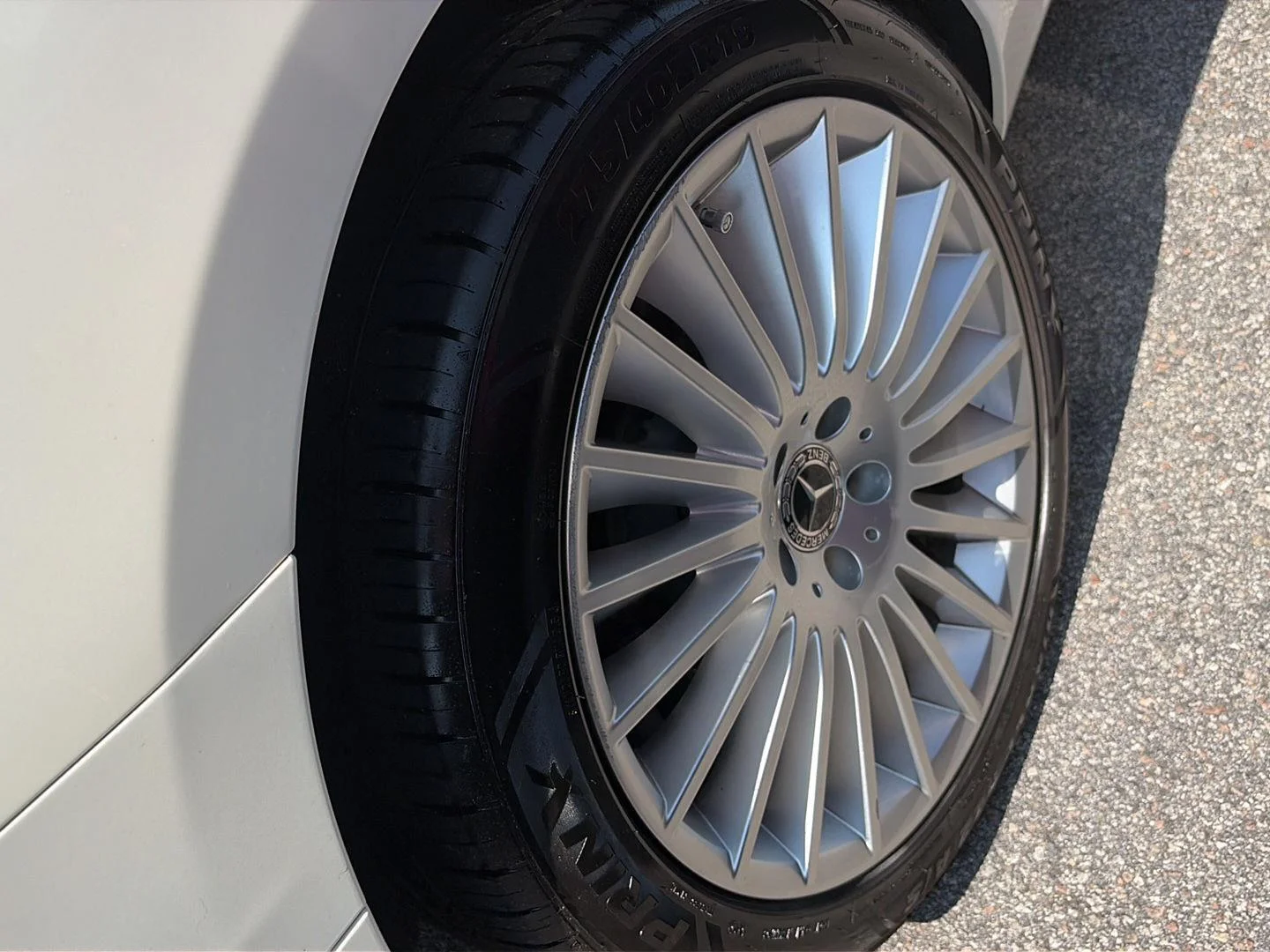 Used 2018 designo Diamond White Metallic Mercedes-Benz S 560 image 48