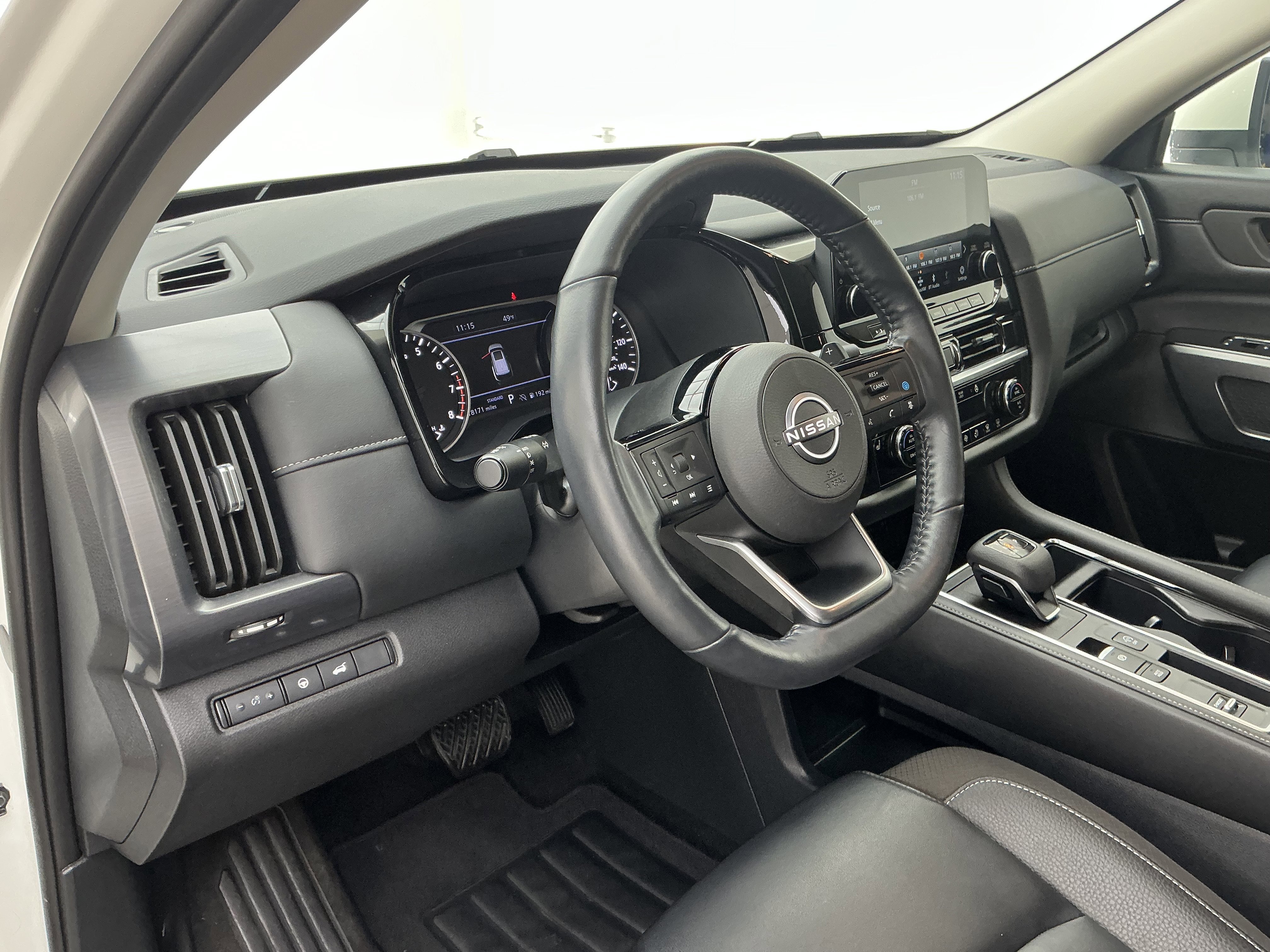 2024 Nissan Pathfinder SL - Photo 13
