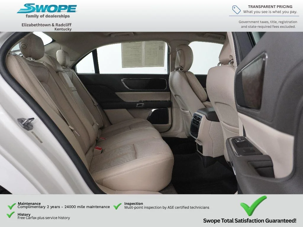 Used 2017 White Platinum Tri-Coat Lincoln Select image 9