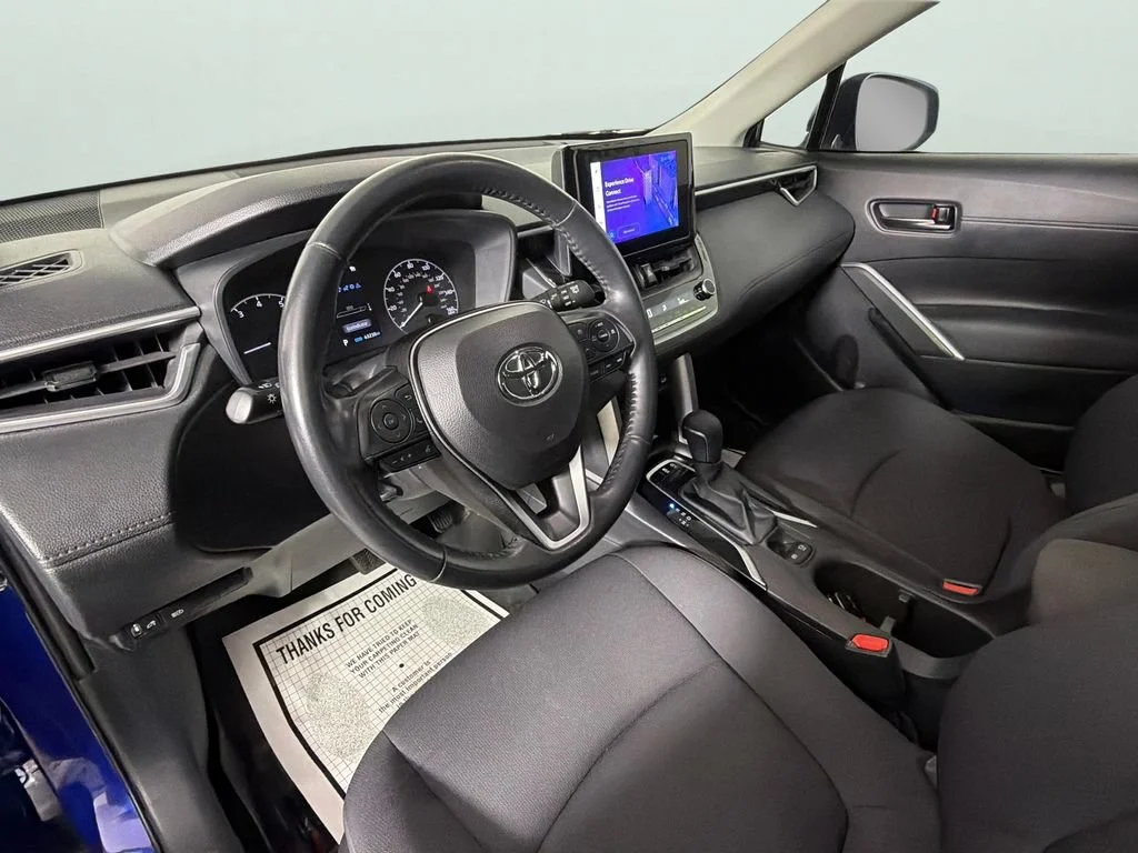 2023 Toyota Corolla Cross LE - Photo 18