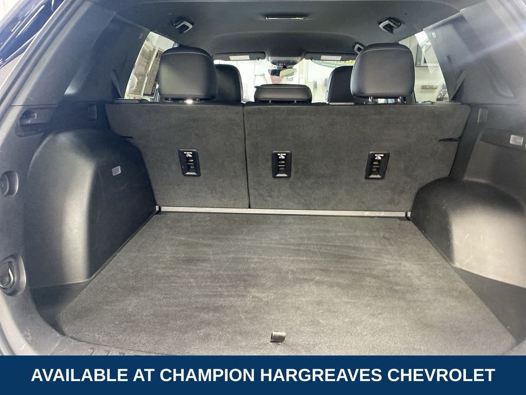 Used 2025 Black Metallic Chevrolet LT image 34