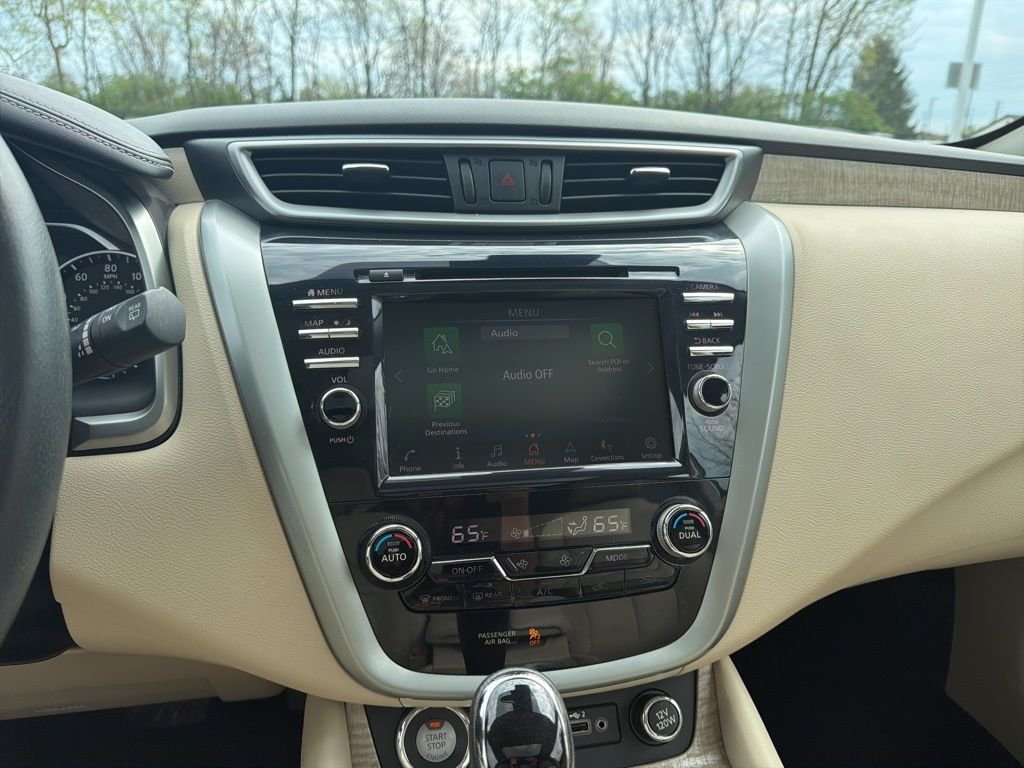 Used 2019 White Nissan SL image 15