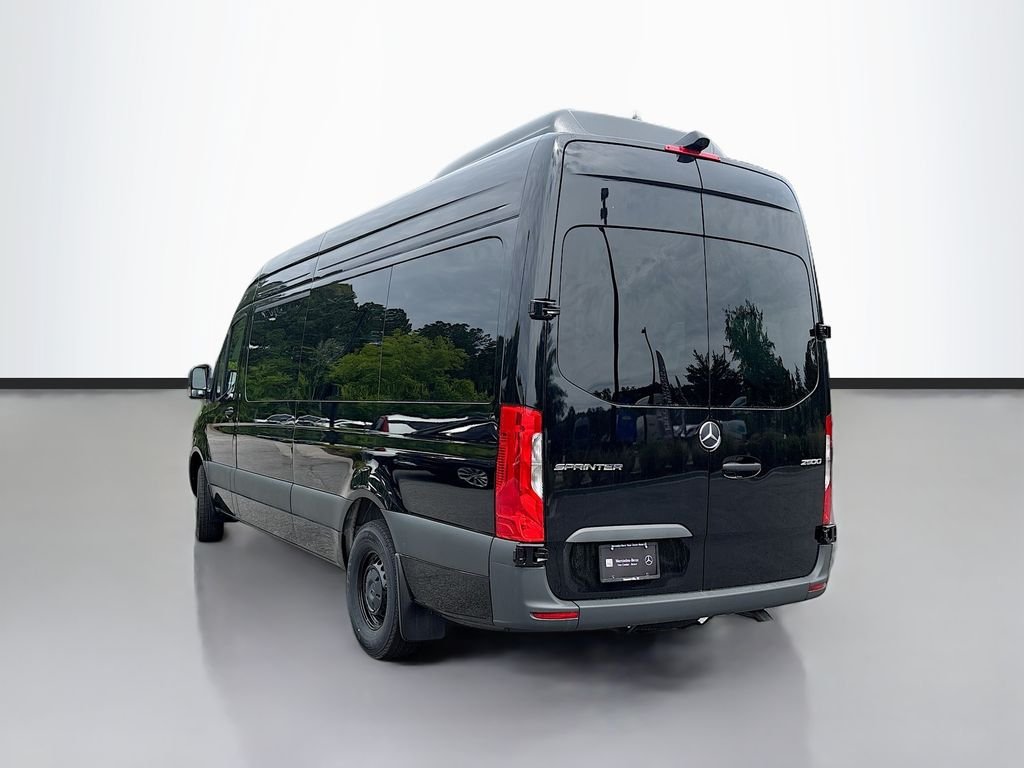 New 2026  Mercedes-Benz Passenger 170 WB image 5