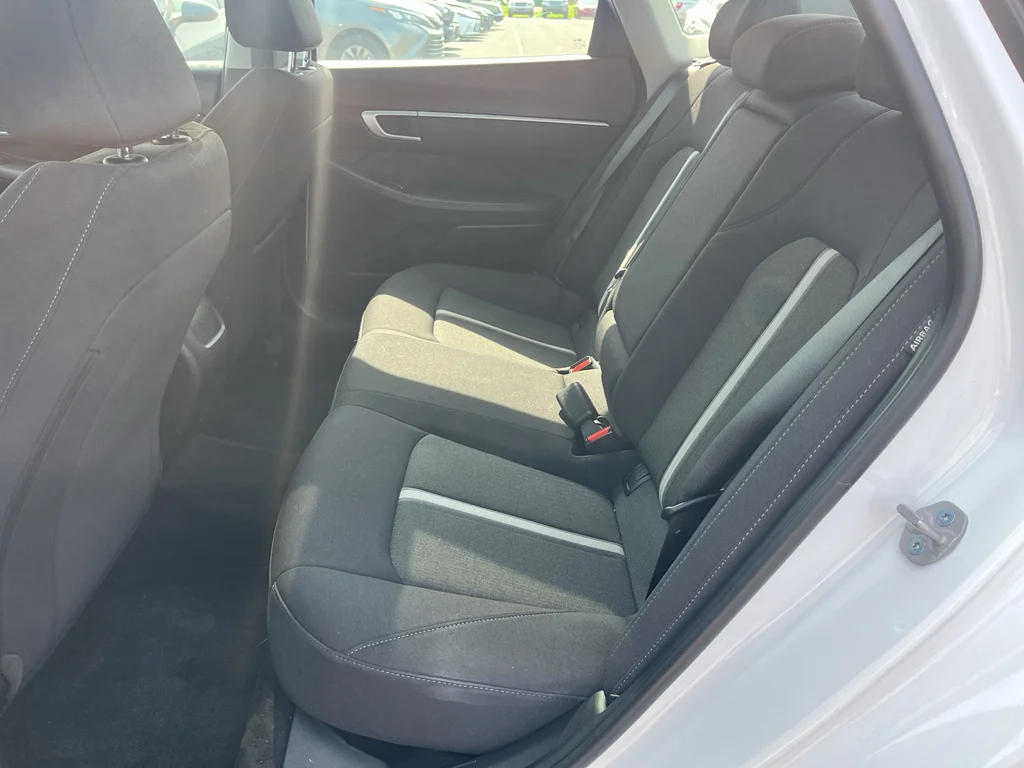 Used 2025 Serenity White Hyundai SEL Convenience image 26