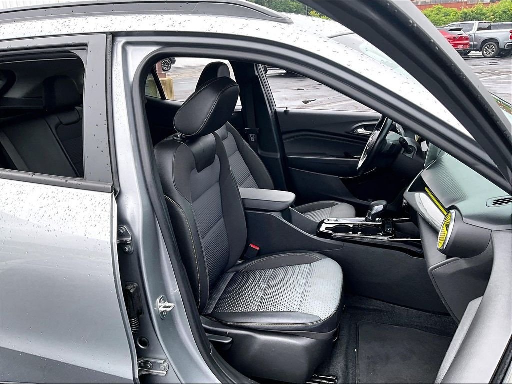 Used 2024 Gray Chevrolet LT image 11