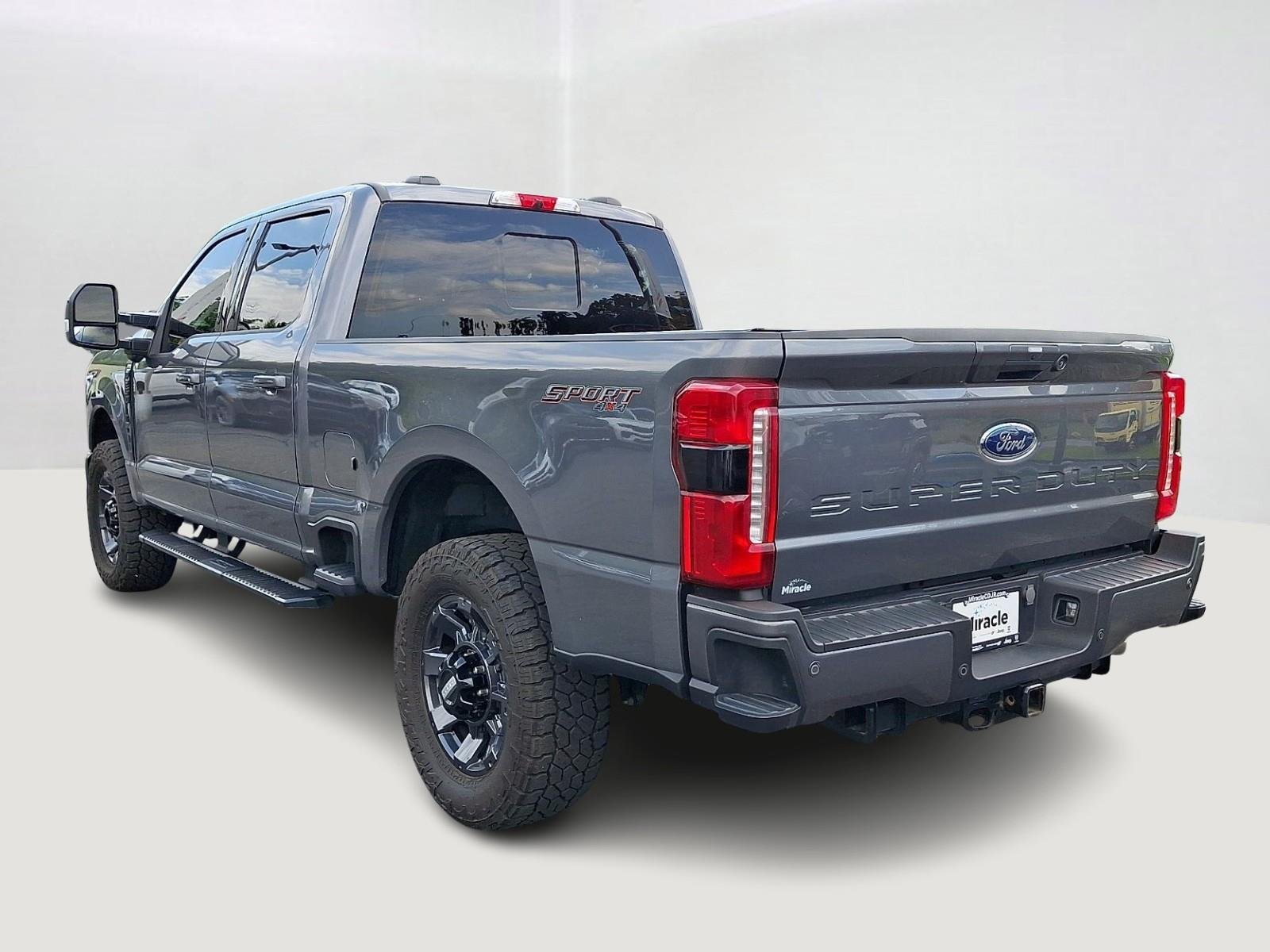 Used 2024 Carbonized Gray Metallic Ford LARIAT image 4