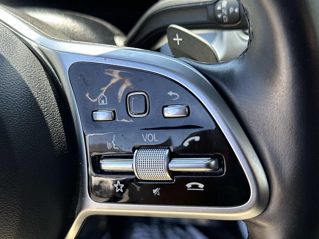 Certified Used 2022  Mercedes-Benz GLB 250 image 27