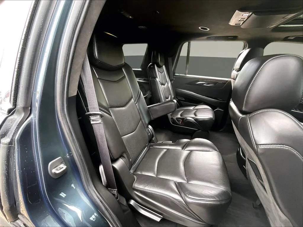 Used 2019 Gray Cadillac Platinum Edition image 29
