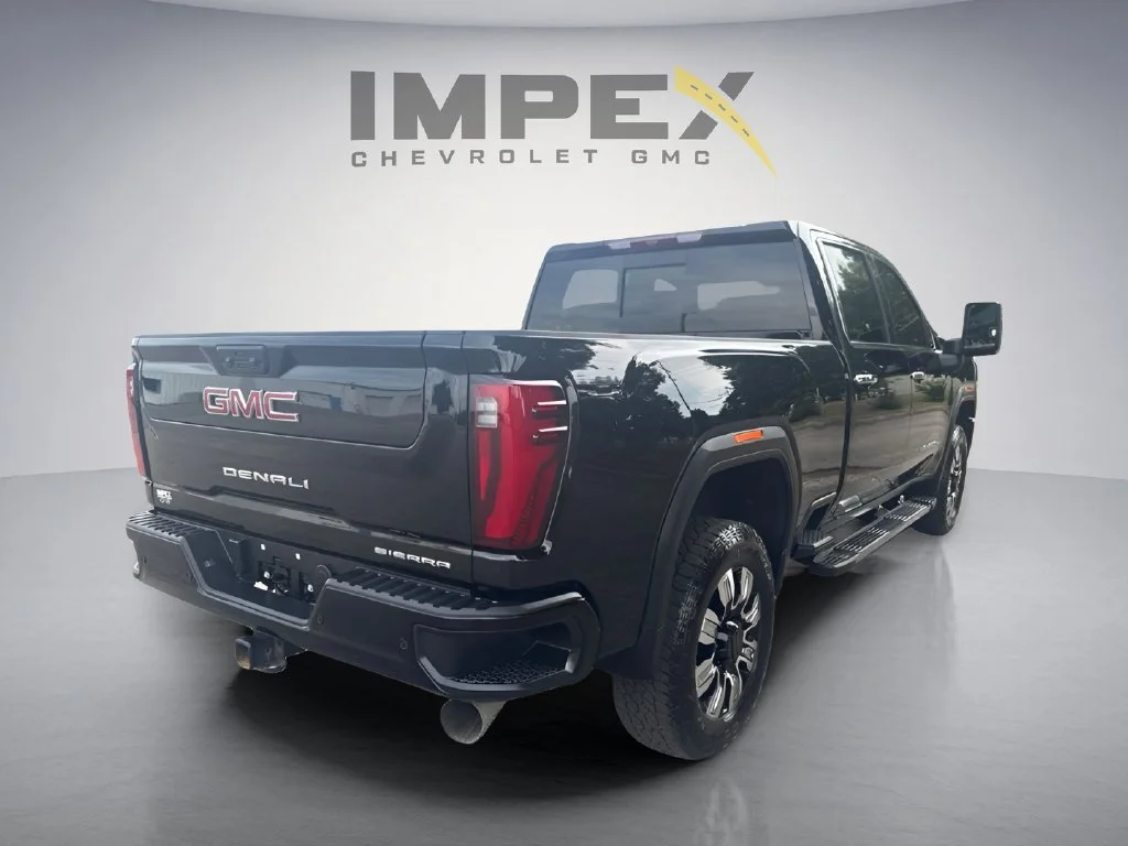 Used 2025 Onyx Black GMC Denali image 5