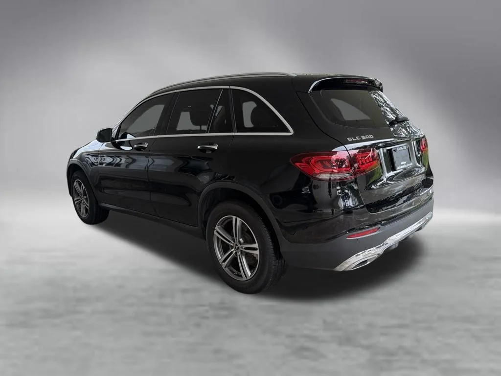 Used 2020 Black Mercedes-Benz GLC 300 image 4