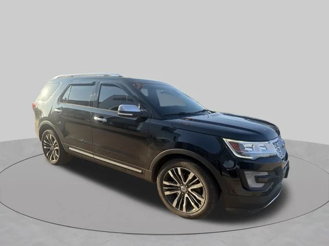 Used 2017 Black Ford Platinum image 3