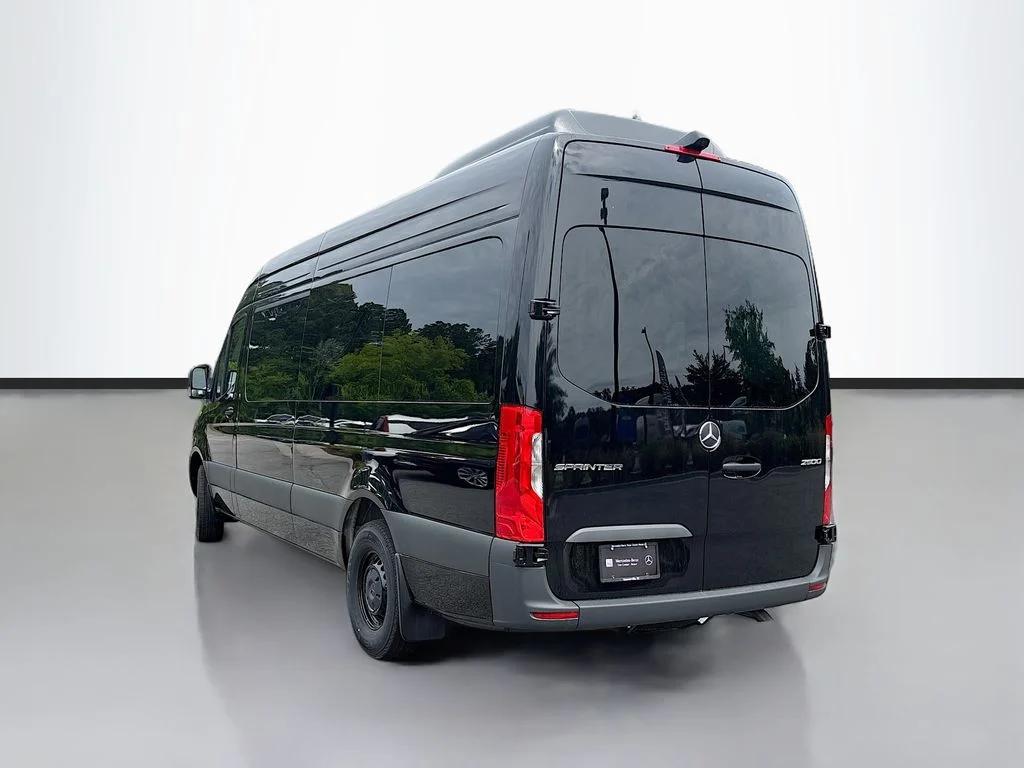 New 2026  Mercedes-Benz Passenger 170 WB image 5