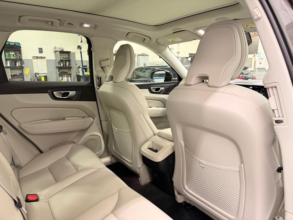 Used 2023 Gray Volvo  image 25