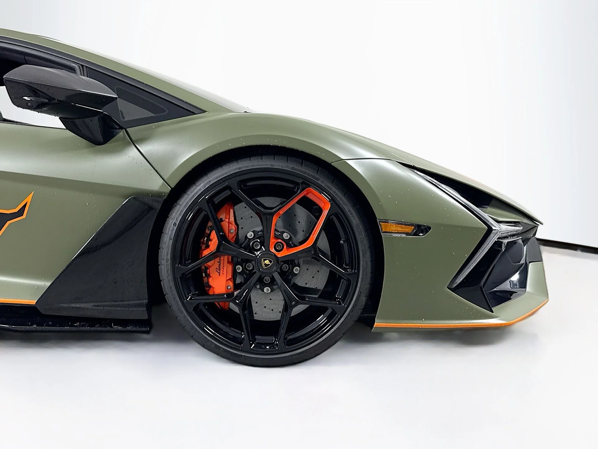 Used 2024 Verde Turbine Matt Lamborghini Base image 26