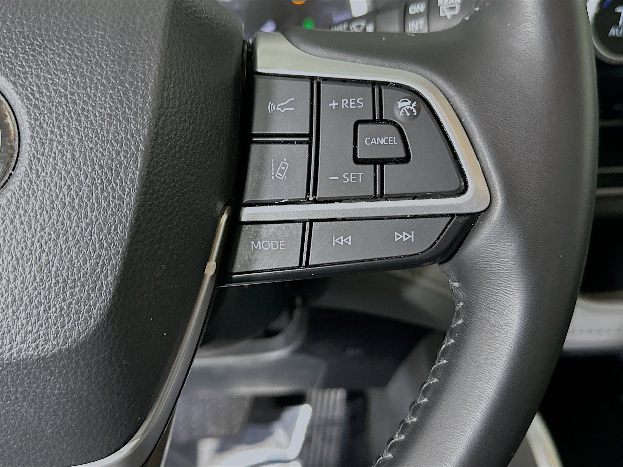 Used 2023 Celestial Silver Metallic Toyota XLE image 17