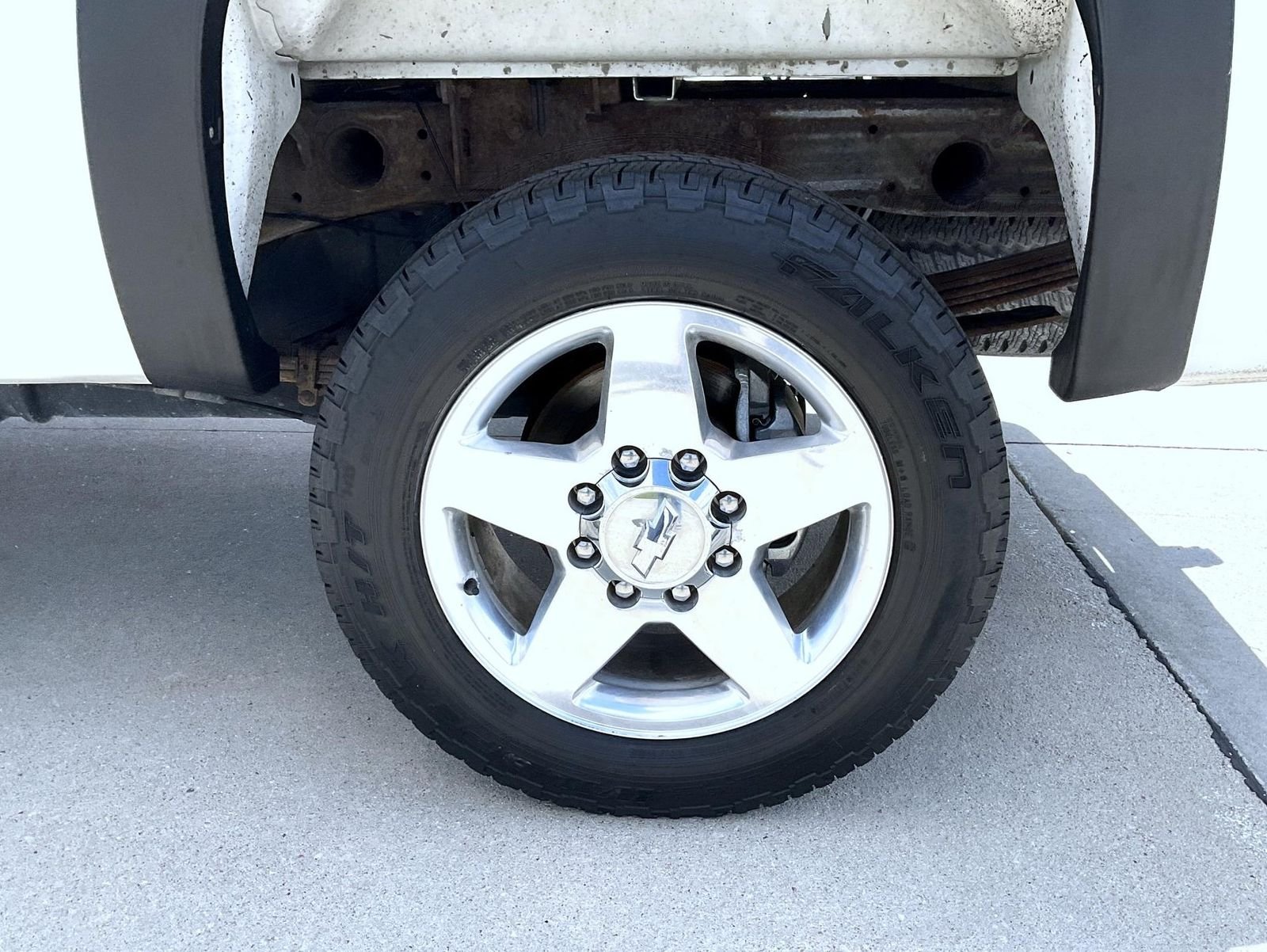 Used 2011 White Chevrolet Work Truck image 22