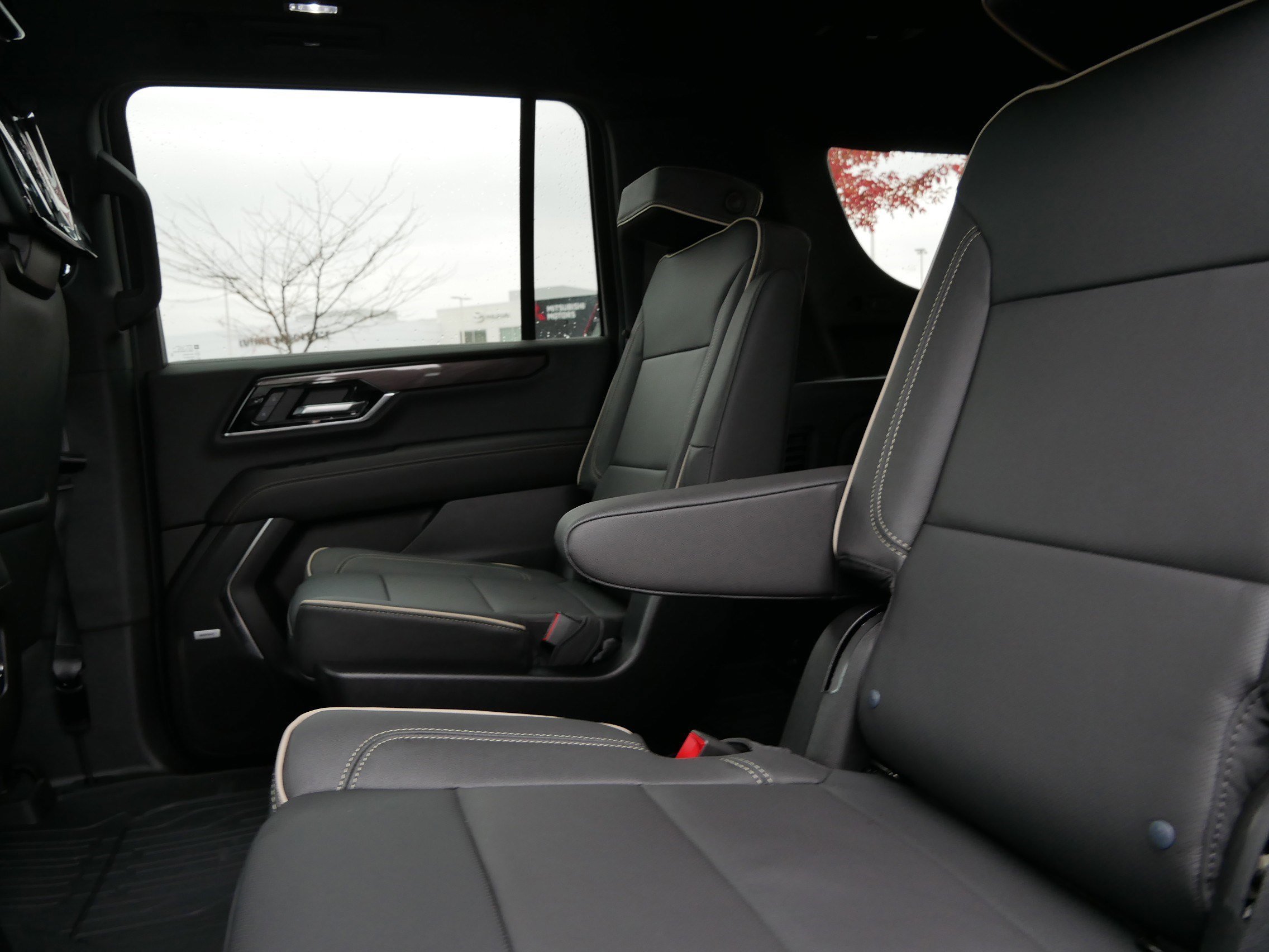 2026 GMC Yukon XL Elevation - Photo 5