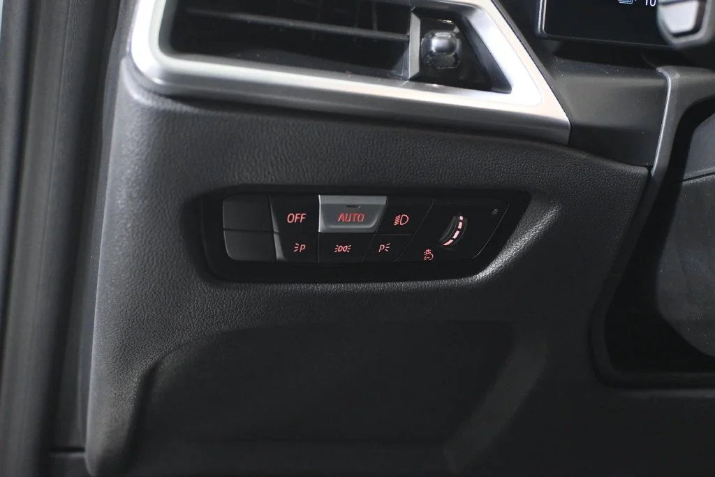 Used 2026 Gray BMW xDrive40 image 25