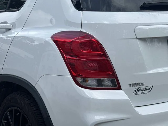 Used 2022 Summit White Chevrolet LT image 11
