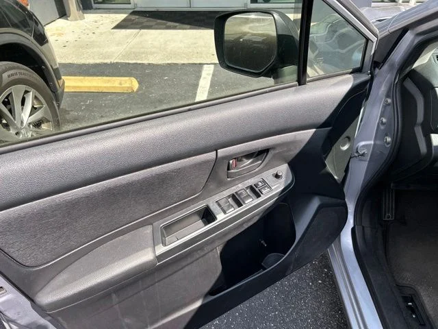 Used 2013 Silver Subaru 2.0i image 17