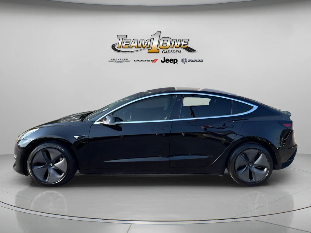 Used 2018 Obsidian Black Metallic Tesla Long Range image 6