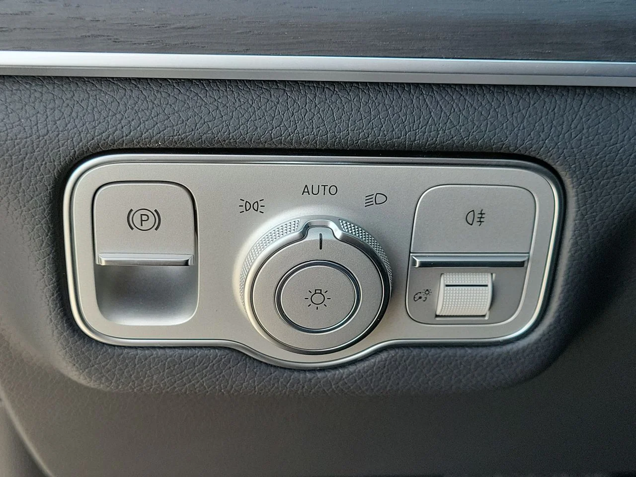 New 2026 Black Mercedes-Benz GLS 450 image 22