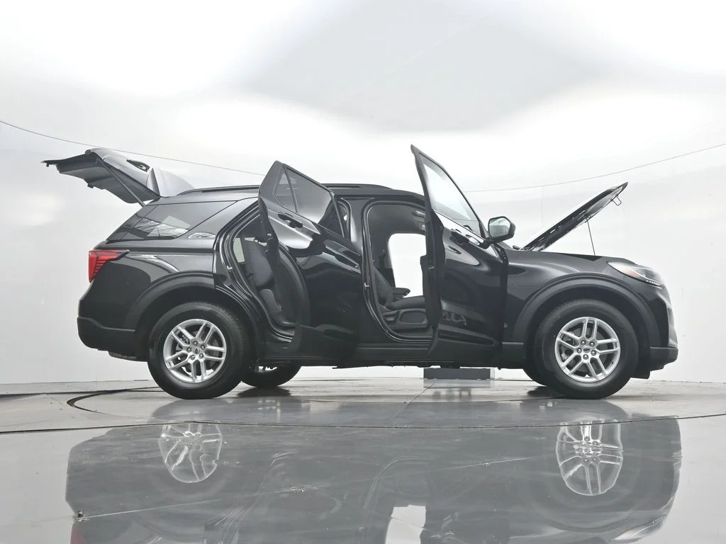 New 2026 Agate Black Metallic Ford Active image 52