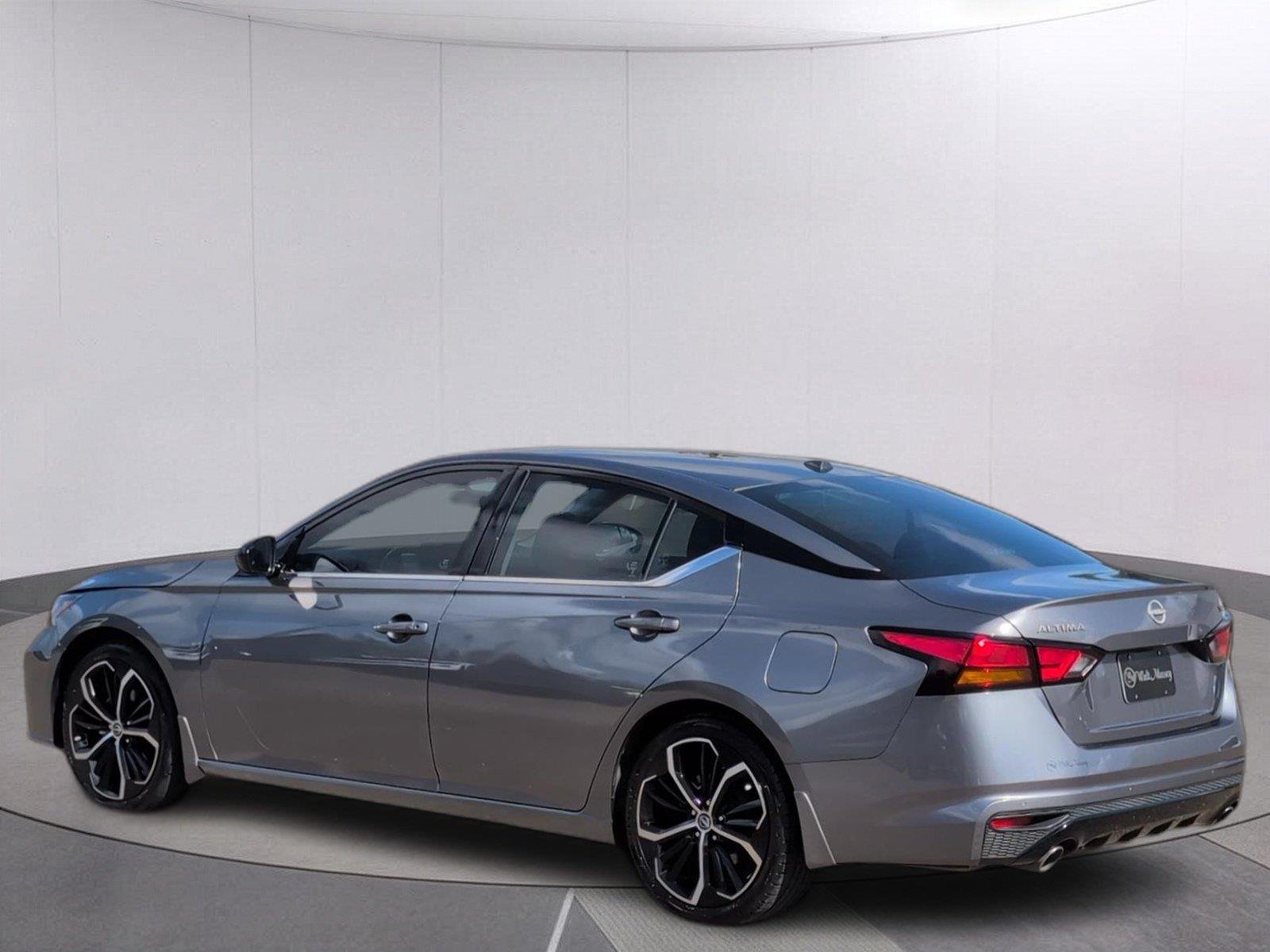 Used 2024 Gun Metallic Nissan 2.5 SR image 3
